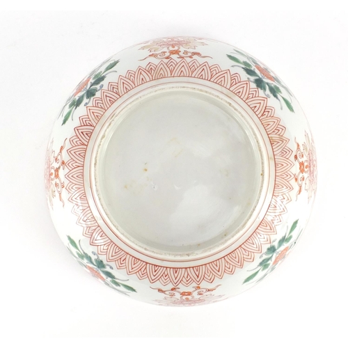 401 - Chinese porcelain bowl, hand painted with flowers, 25.5cm in diameter