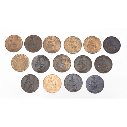 246 - Fifteen George V farthings comprising dates 1912, 1913, 1914, 1914, 1915, 1916, 1917, 1918, 1919, 19... 