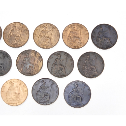 246 - Fifteen George V farthings comprising dates 1912, 1913, 1914, 1914, 1915, 1916, 1917, 1918, 1919, 19... 