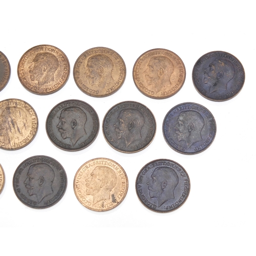 246 - Fifteen George V farthings comprising dates 1912, 1913, 1914, 1914, 1915, 1916, 1917, 1918, 1919, 19... 