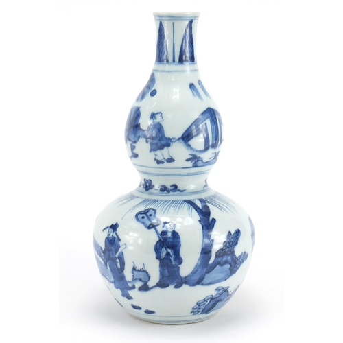 337 - Chinese blue and white porcelain double gourd vase, hand painted with figures in a landscape, 29.5cm... 