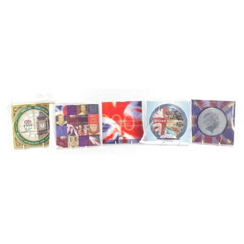 2650 - Five United Kingdom brilliant uncirculated coin collections comprising dates 1998, 1999, 2000, 2001 ... 