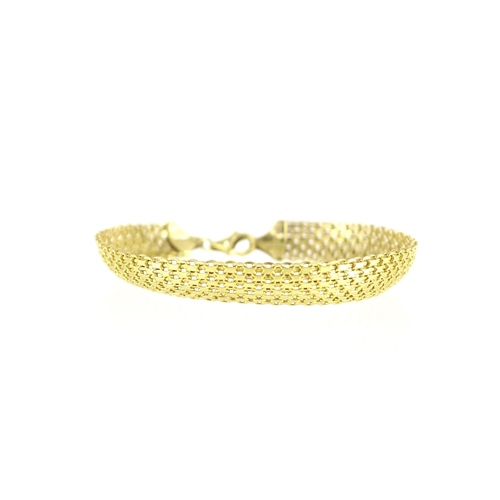 2699 - 9ct gold flattened link bracelet, 19cm long, 6.6g