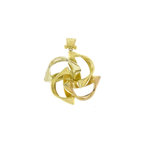 2694 - 9ct three tone gold pendant, 3.2cm in diameter, 4.0g