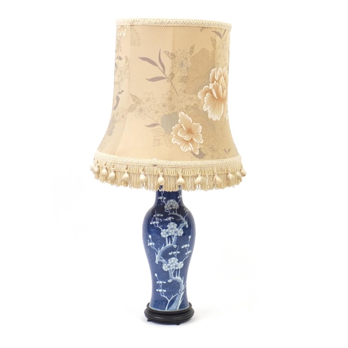 2100 - Chinese blue and white porcelain baluster vase table lamp with silk lined shade, hand painted with p... 
