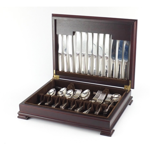 2039 - Arthur Price six place canteen of Sheffield silver plated cutlery, 42cm wide