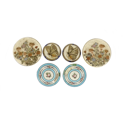 2910 - Two pairs of Japanese Satsuma pottery buttons and a pair of guilloche enamel buttons, the largest 4.... 