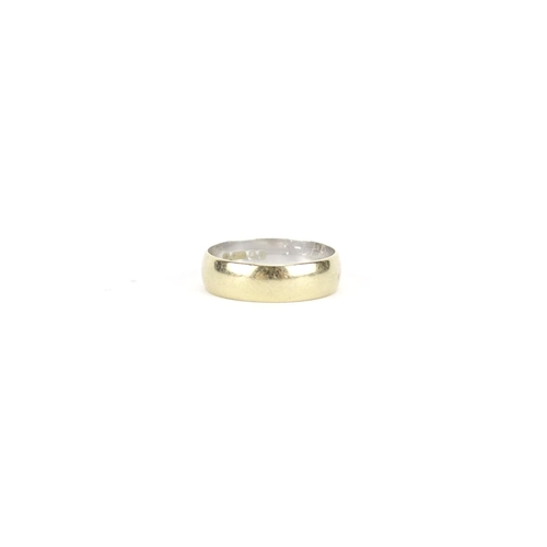 2837 - 9ct gold wedding band, size J, 2.5g