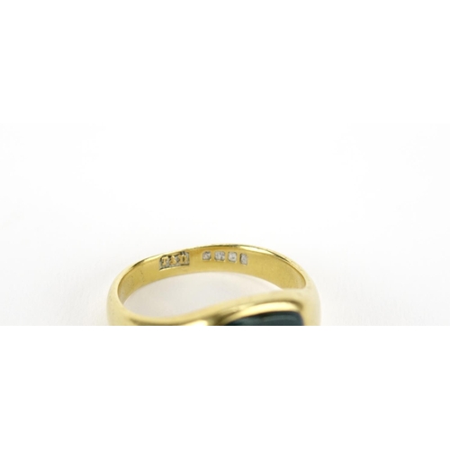2672 - Gentleman's 18ct gold bloodstone signet ring, size M, 6.8g