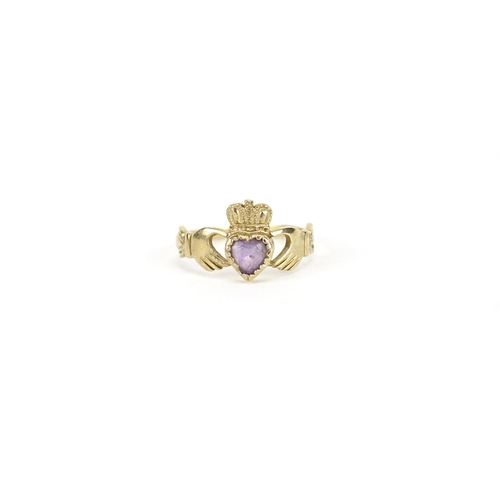 2933 - 9ct gold amethyst sweetheart ring, size M, 1.8g