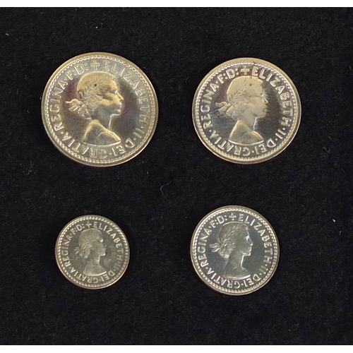 2646 - Elizabeth II 1975 Maundy money coin set with case