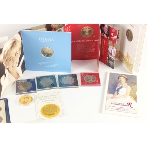 486 - British coins including uncirculated coin sets and commemorative crowns
