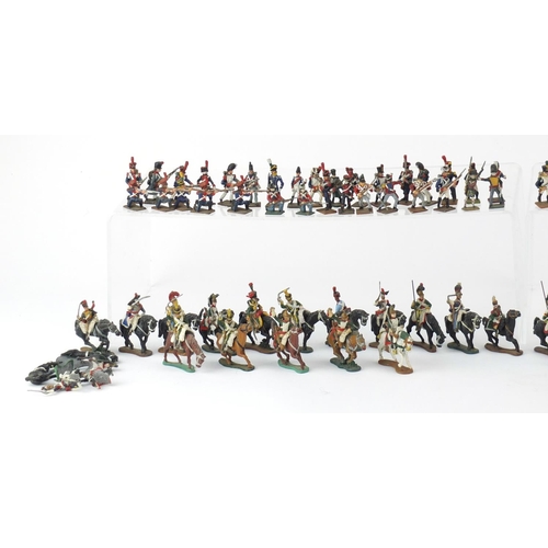362 - Collection of hand painted lead soldiers, horsemen and horses, the horse each approximately 3cm high
