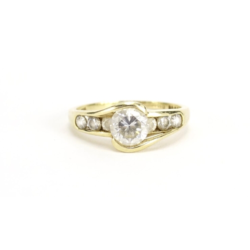 2371 - 15ct gold cubic zirconia ring, size S, 4.0g