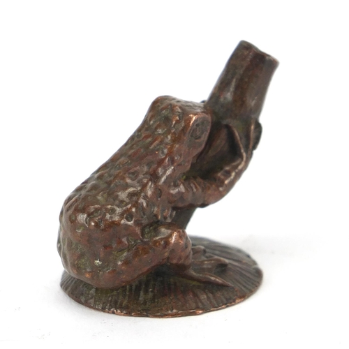 2285 - Japanese patinated bronze toad, impressed marks to the base, 3cm high