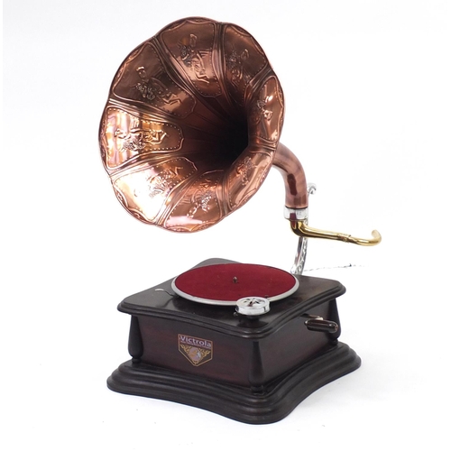 2018 - Retro Victrola gramophone with copper horn