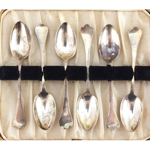2266 - Set of six silver teaspoons by R F Mosley & Co, Sheffield 1943, with fitted case, 9.5cm in length, 5... 