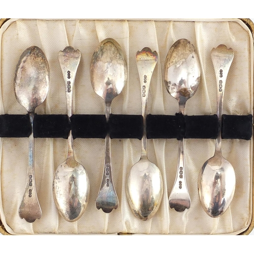 2266 - Set of six silver teaspoons by R F Mosley & Co, Sheffield 1943, with fitted case, 9.5cm in length, 5... 