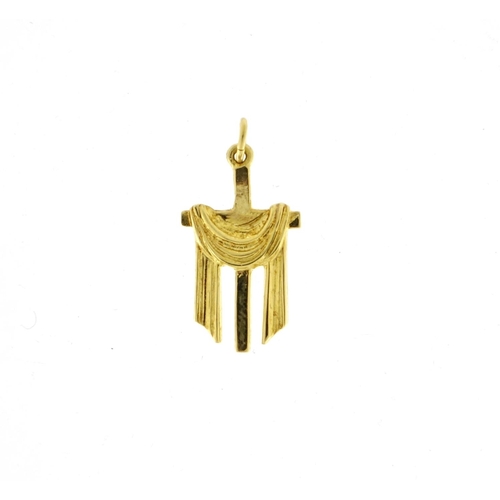 2430 - Unmarked gold Oberammergau souvenir pendant, 2.5cm in length, 2.2g