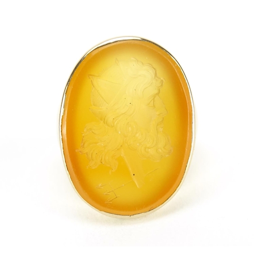 967 - Antique unmarked gold carnelian intaglio seal ring, carved with a male bust, size Q, 10.0g