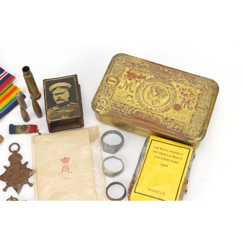 279 - British Military World War I Militaria including brass Mary tin with tobacco, bullet, victory medal ... 