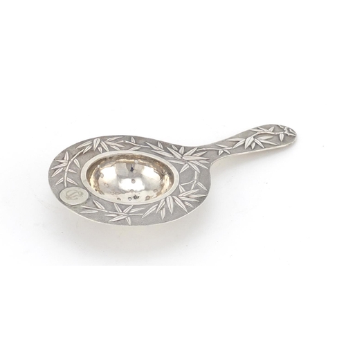 593A - Chinese silver tea strainer embossed with bamboo by Tuck Chung, 15.5cm in length, 53.9g