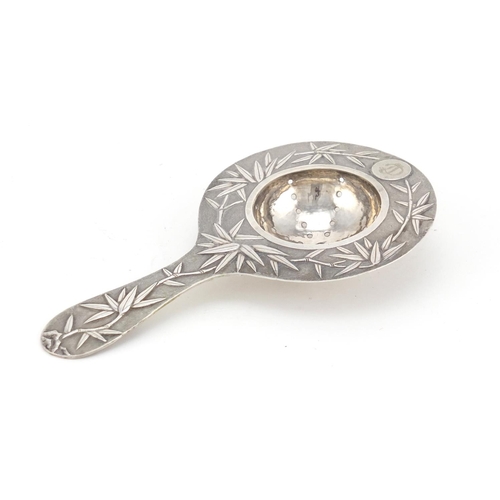 593A - Chinese silver tea strainer embossed with bamboo by Tuck Chung, 15.5cm in length, 53.9g