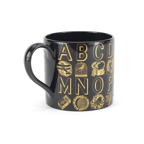 829 - Wedgwood alphabet mug designed by Eric Ravilious, 8cm high