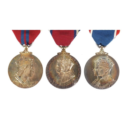 265 - ** DESCRIPITION AMENDED 4/11 **Three silver commemorative medals with cases comprising 1937 and 1953... 