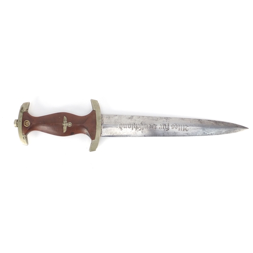 320 - German Military interest Naval dagger with scabbard and etched steel blade, etched marks, 37.5cm in ... 