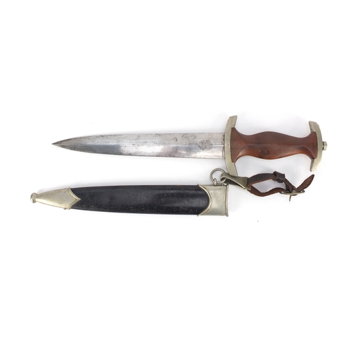 320 - German Military interest Naval dagger with scabbard and etched steel blade, etched marks, 37.5cm in ... 