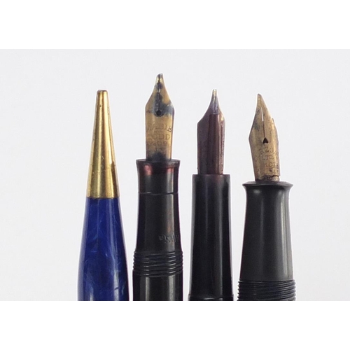 2565 - Vintage and later fountain pens and propelling pencils including Parker Vacumatic, The Swan Pen, Swa... 