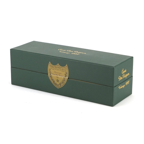 2259 - Bottle of vintage 1992 Moët & Chandon Dom Perignon, housed in a sealed box
