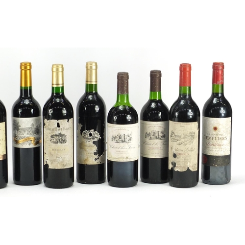 2374 - Twelve bottles of Bordeaux red wine including Château Gabard, Château Grand Videau, Château Gillet, ... 