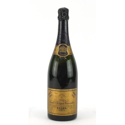 2225 - Bottle of 1961 Veuve Clicquot Ponsardin Champagne