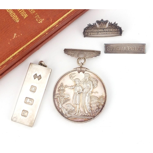 2643 - Universal Cookery and Food Exhibition silver special prize medal, with fitted case, engraved Present... 
