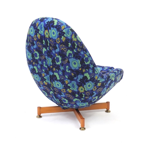 2009 - Vintage fibre glass egg chair by Greaves & Thomas, 93cm high