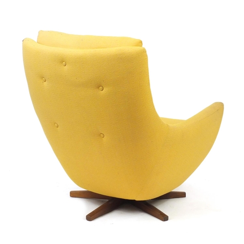 2071 - Vintage egg type chair with UMIST label, numbered 770959, 90cm high