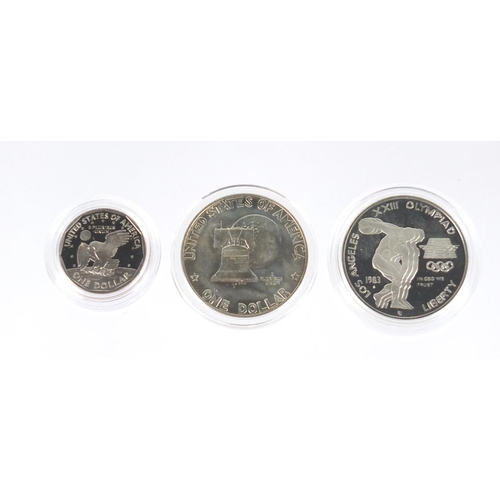 2710 - Six United States of America coins mostly silver, three with certificates including 1998 Black War P... 