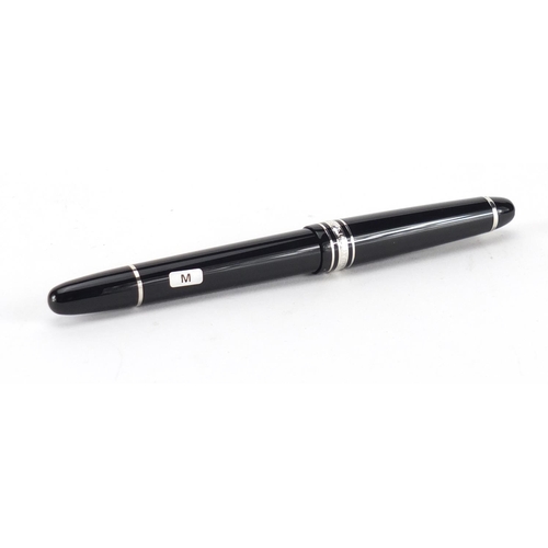 2559 - Montblanc Frederic Chopin platinum line  fountain pen with 14k gold nib and fitted case, serial numb... 