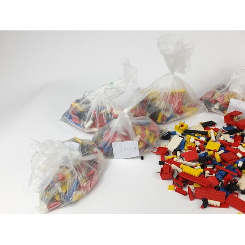 700 - Large collection of vintage and later Lego, approximately 5kg