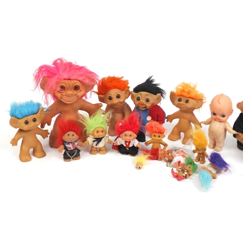 611 - Vintage Trolls including 1964 Dam Things, the largest 40cm high