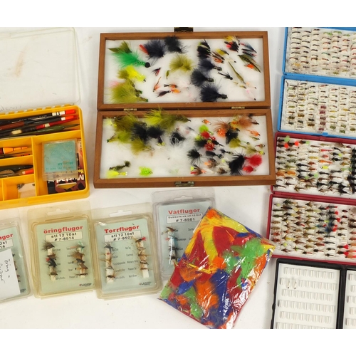 643 - Large selection of vintage and later salmon and trout flies and tackle