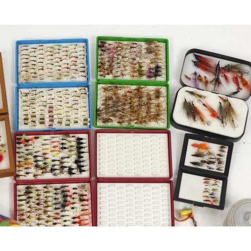 643 - Large selection of vintage and later salmon and trout flies and tackle