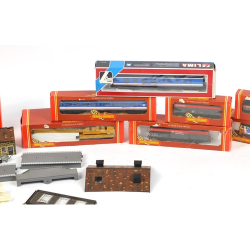 678 - Model railway trains and accessories including Hornby OO gauge and Lima