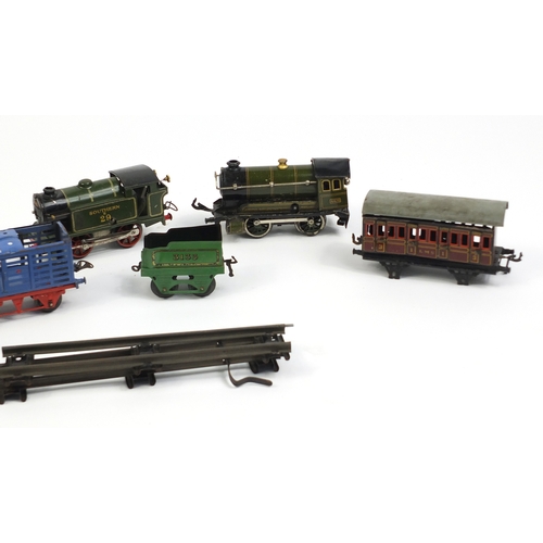 637 - Marklin O gauge tin plate clockwork train set with box including two locomotives