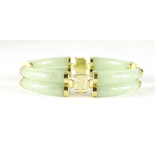 2602 - Chinese 14ct gold and jade bracelet, 18cm in length, 41.5g