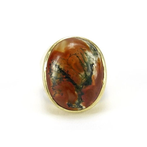 2577 - 9ct gold cabochon agate ring, size Q, 7.5g