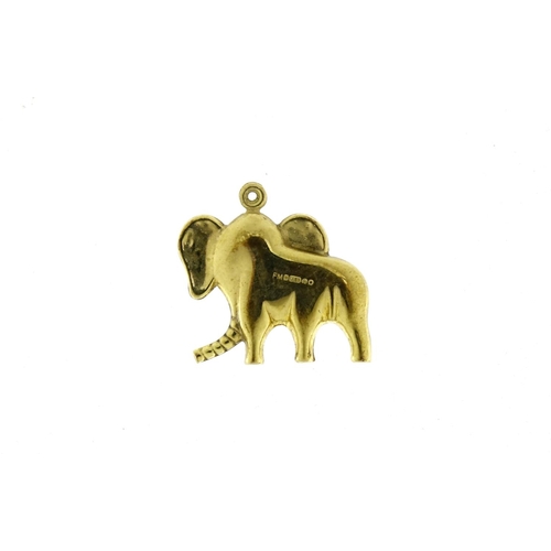 2574 - 9ct gold elephant charm, 2cm in length, 2.0g