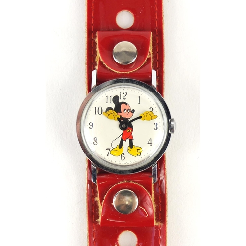 2579 - Vintage Ingersoll Mickey Mouse wristwatch with box, 3.5cm in diameter